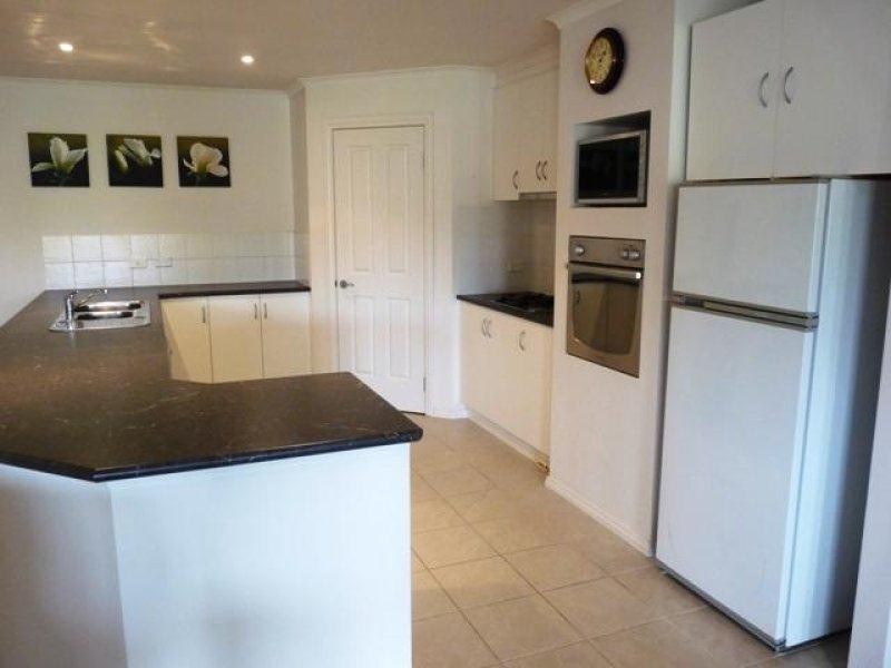 15 Clarke Street, Allansford VIC 3277