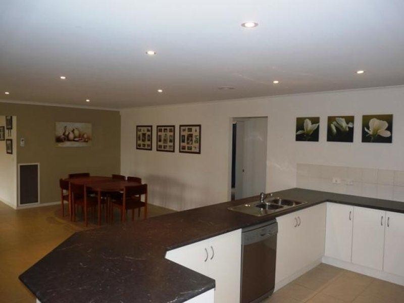 15 Clarke Street, Allansford VIC 3277