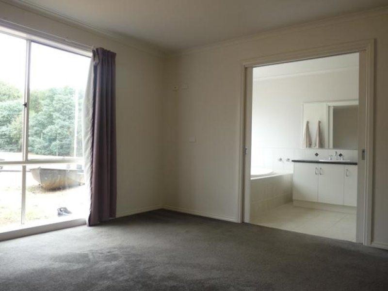 15 Clarke Street, Allansford VIC 3277