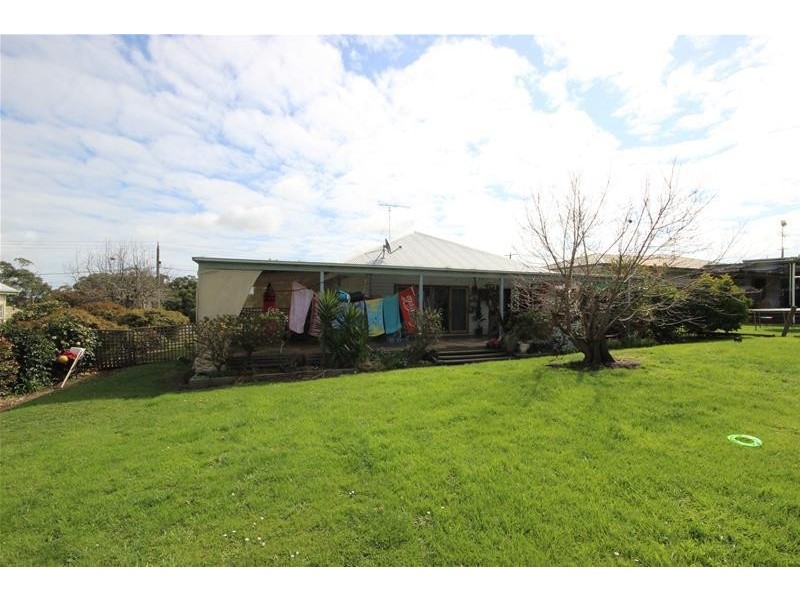 26 Barrett Street, Timboon VIC 3268