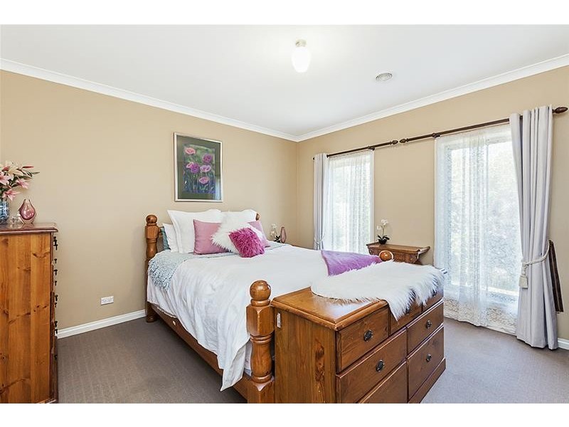 2 Dennington Rise, Warrnambool VIC 3280