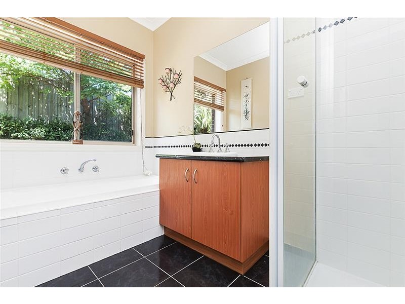 2 Dennington Rise, Warrnambool VIC 3280