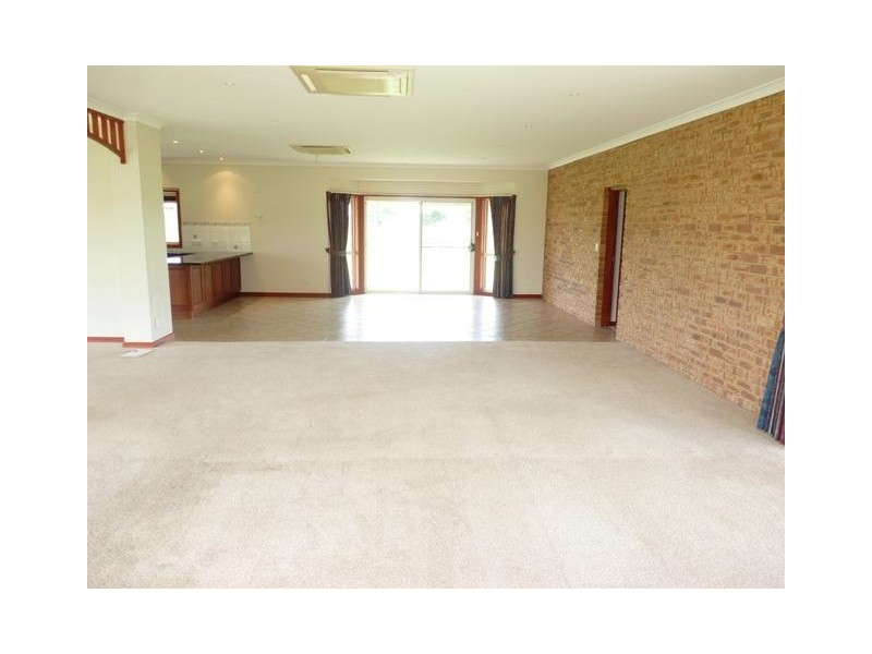 57 MacKinnons Bridge Road, Noorat VIC 3265