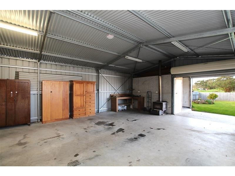 6 Tooram Road, Allansford VIC 3277