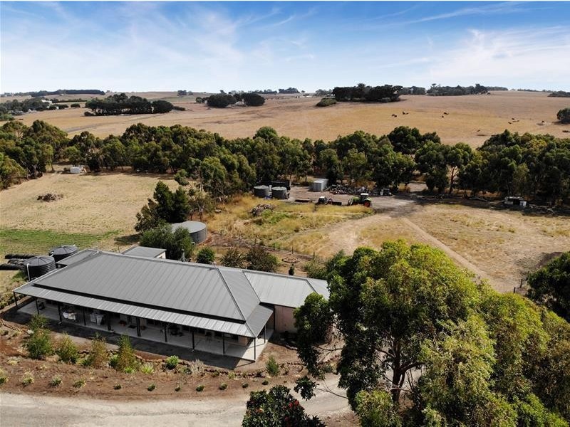 4 The Hill Court, Woodford VIC 3281