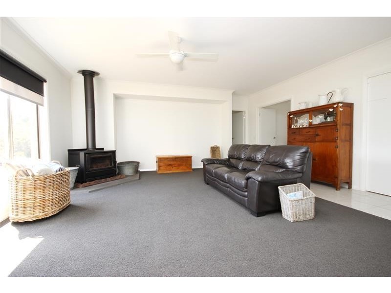 4 The Hill Court, Woodford VIC 3281