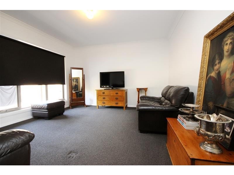 4 The Hill Court, Woodford VIC 3281