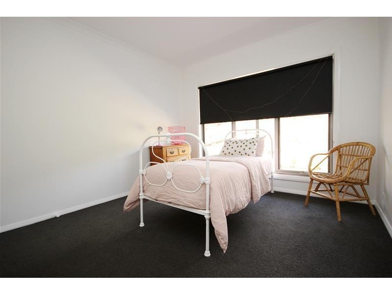 4 The Hill Court, Woodford VIC 3281