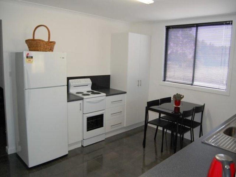 31 Lewis Street, Penshurst VIC 3289