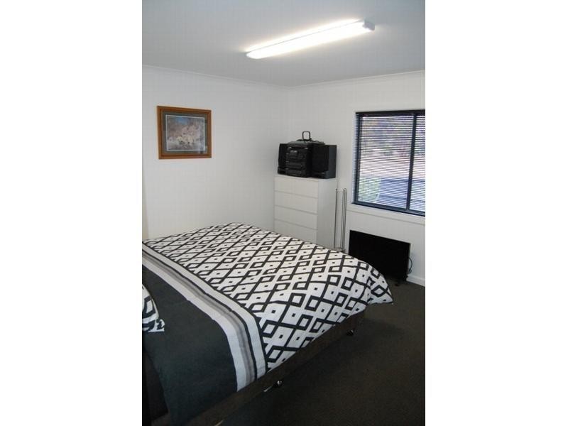 31 Lewis Street, Penshurst VIC 3289