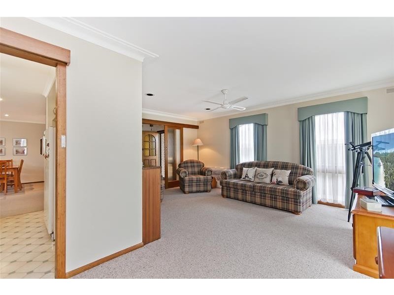 16 Carolyn Crescent, Warrnambool VIC 3280