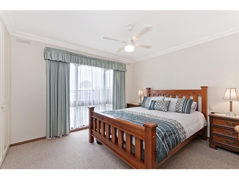 16 Carolyn Crescent, Warrnambool VIC 3280