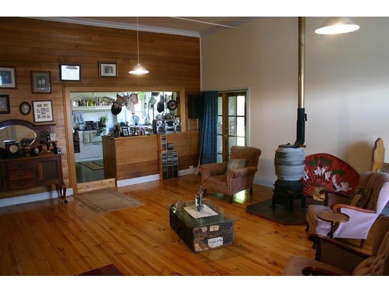 171-173 Commercial Road, Koroit VIC 3282