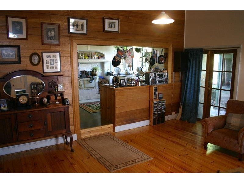 171-173 Commercial Road, Koroit VIC 3282