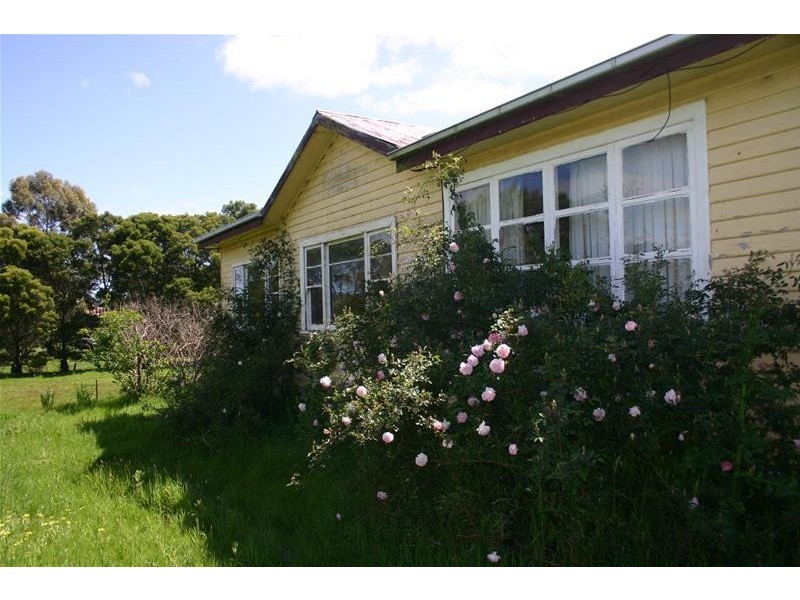 11 Heckfield Street, Macarthur VIC 3286