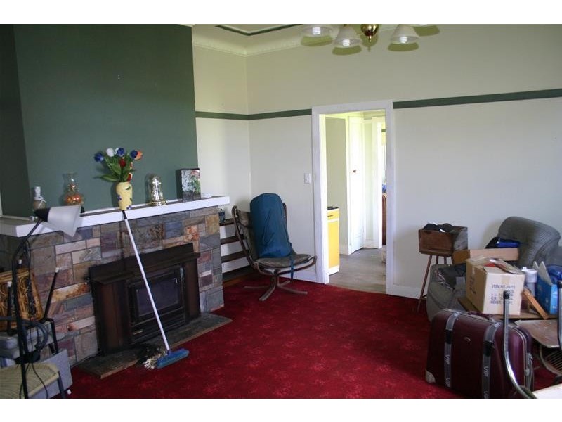 11 Heckfield Street, Macarthur VIC 3286