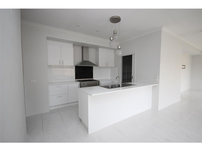 83 Boston Drive, Warrnambool VIC 3280