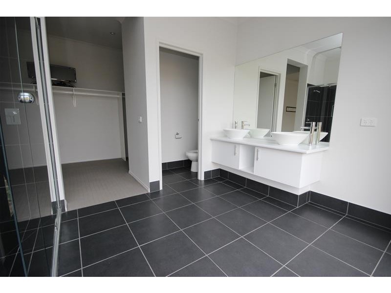 83 Boston Drive, Warrnambool VIC 3280