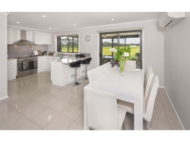 140 Boundary Road, Mortlake VIC 3272