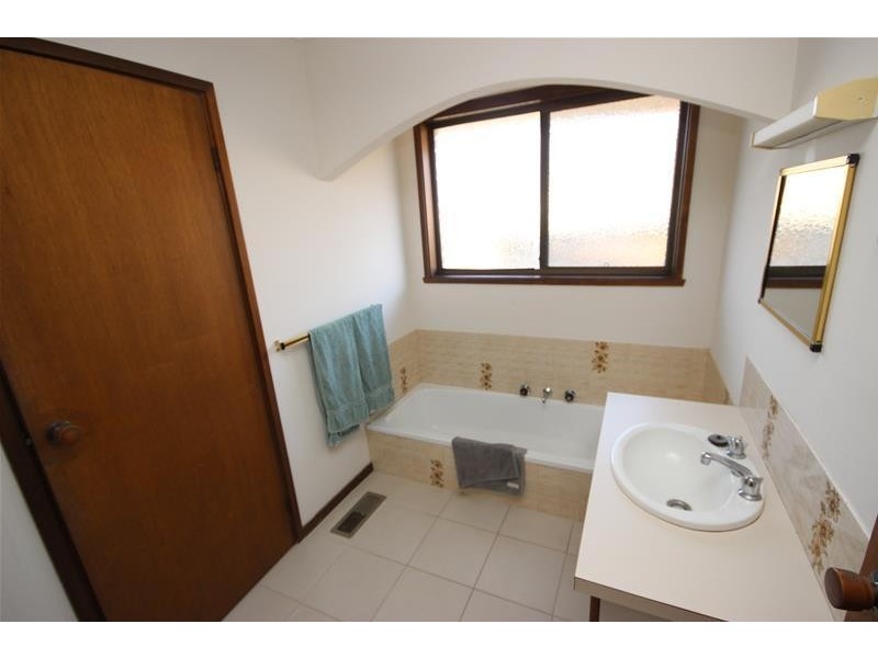 2/14 Panorama Avenue, Warrnambool VIC 3280