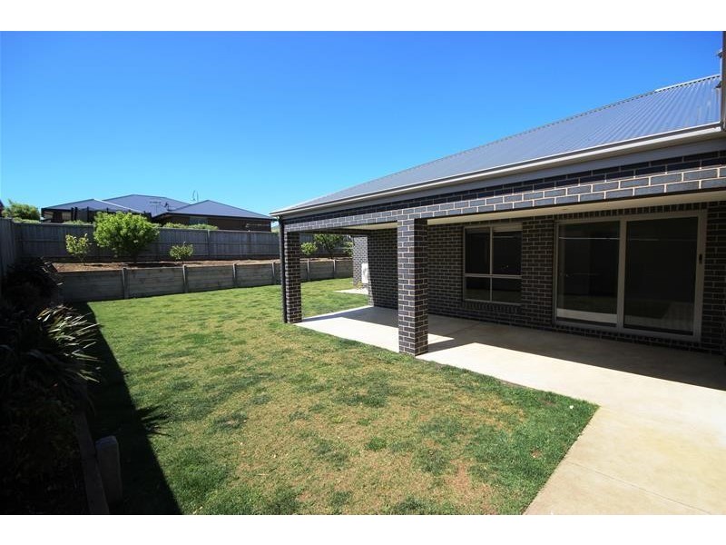26 Dennington Rise, Warrnambool VIC 3280