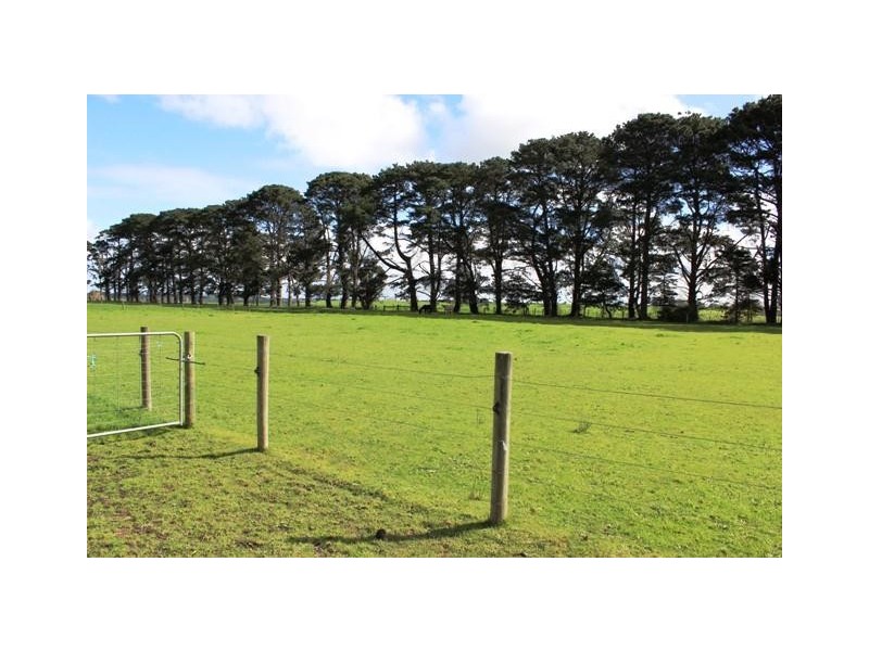 82 Baxters Road, Garvoc VIC 3265