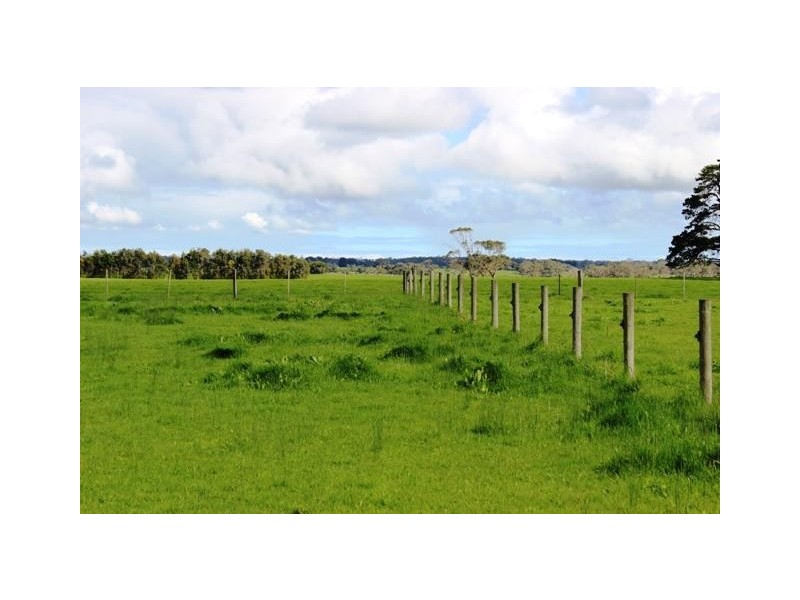 82 Baxters Road, Garvoc VIC 3265