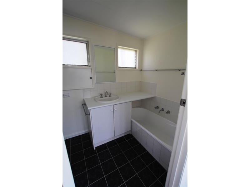 127 High Street, Koroit VIC 3282