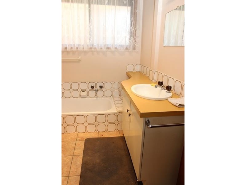 2 Panorama Avenue, Warrnambool VIC 3280