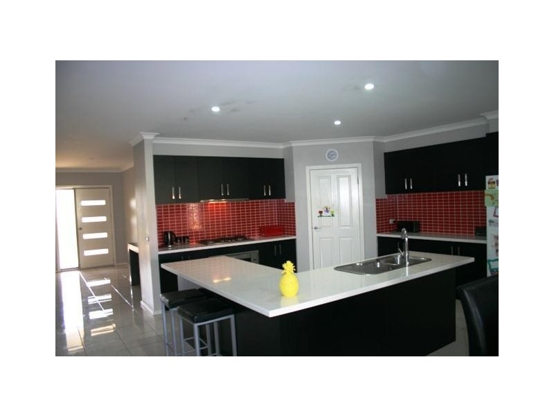 8 The Parade, Terang VIC 3264