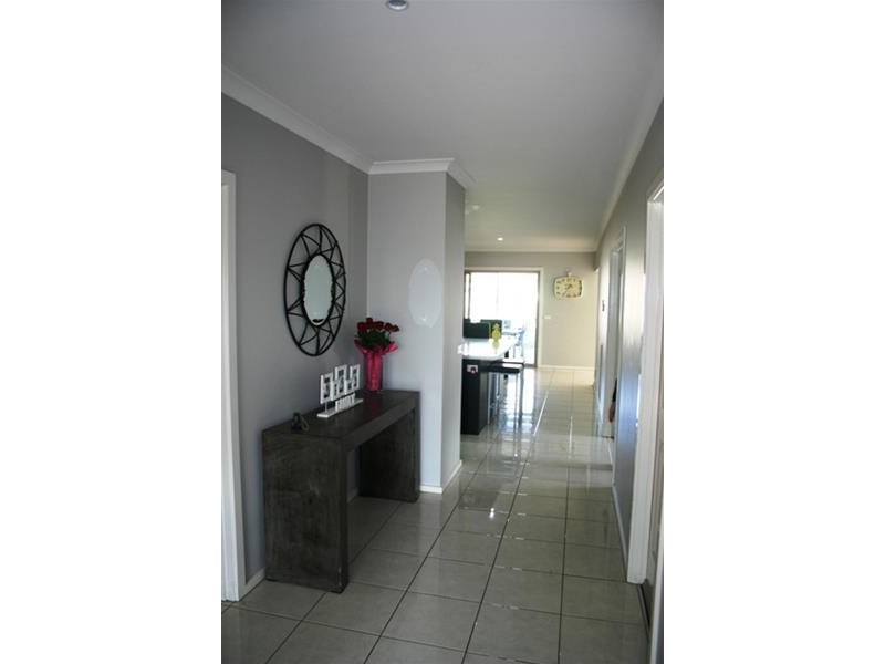 8 The Parade, Terang VIC 3264