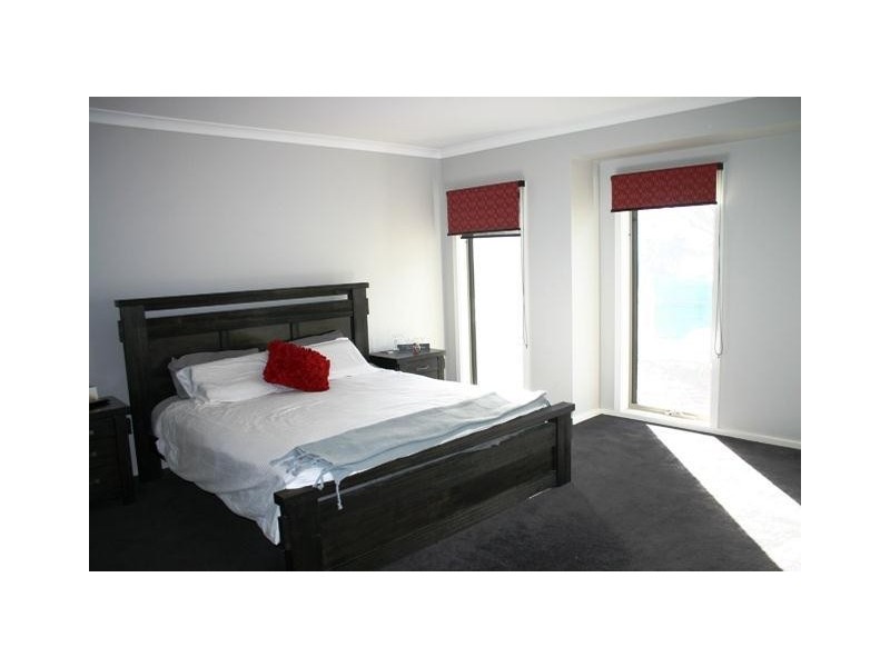 8 The Parade, Terang VIC 3264