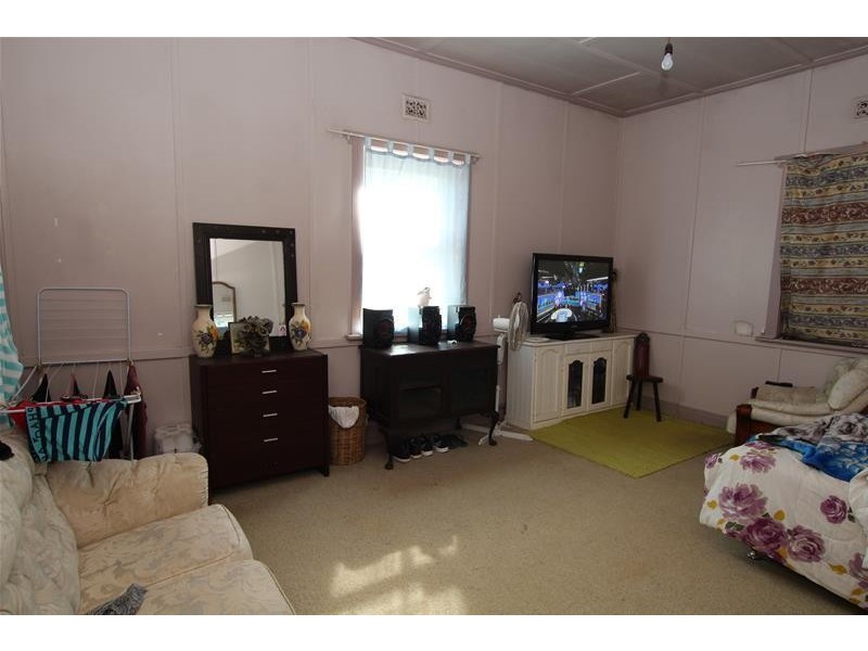 45 Curdie  Street, Cobden VIC 3266