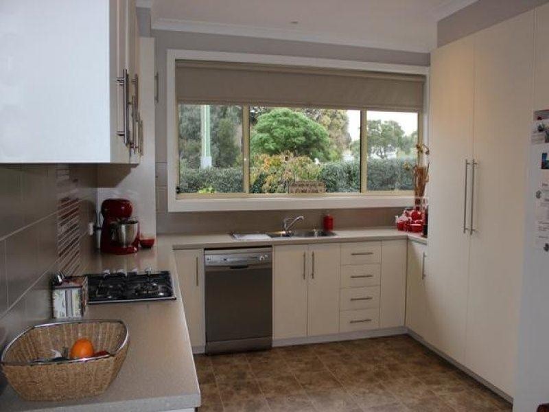 27 Belmore Road, Warrnambool VIC 3280