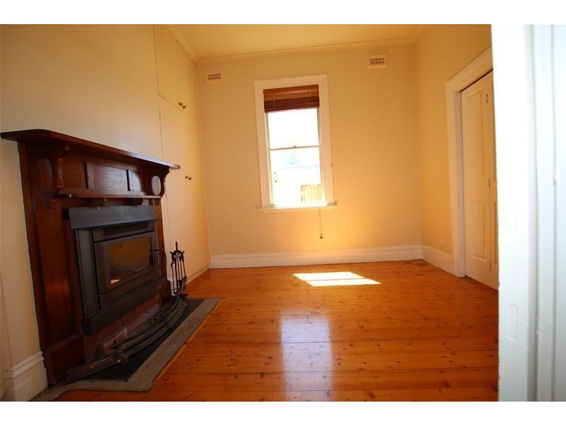 6 The Esplanade, Warrnambool VIC 3280