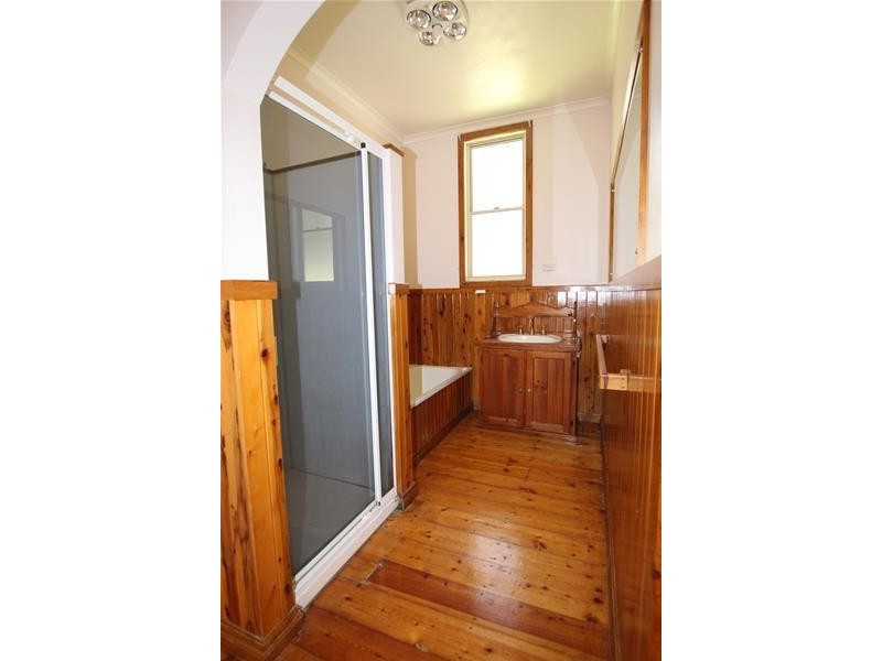 6 The Esplanade, Warrnambool VIC 3280