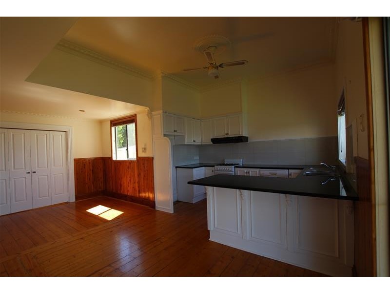 6 The Esplanade, Warrnambool VIC 3280