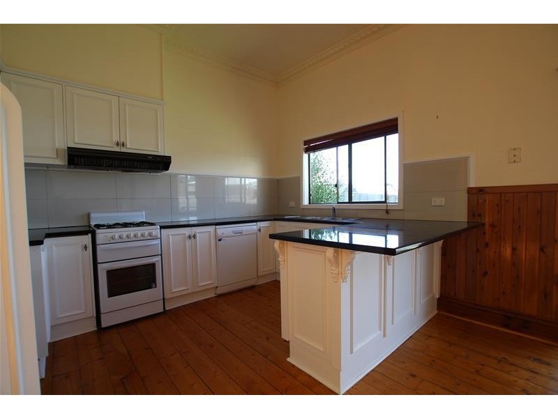 6 The Esplanade, Warrnambool VIC 3280