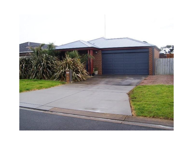 13 Huntingfield Drive, Warrnambool VIC 3280