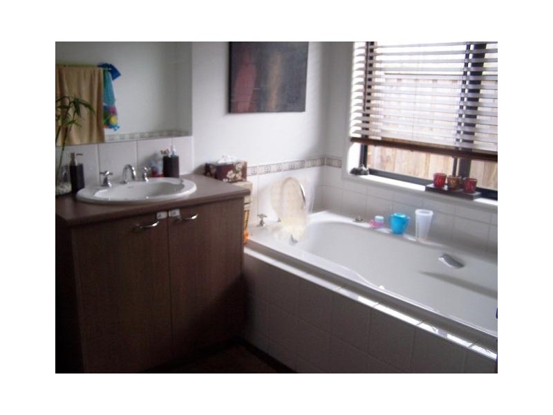 13 Huntingfield Drive, Warrnambool VIC 3280