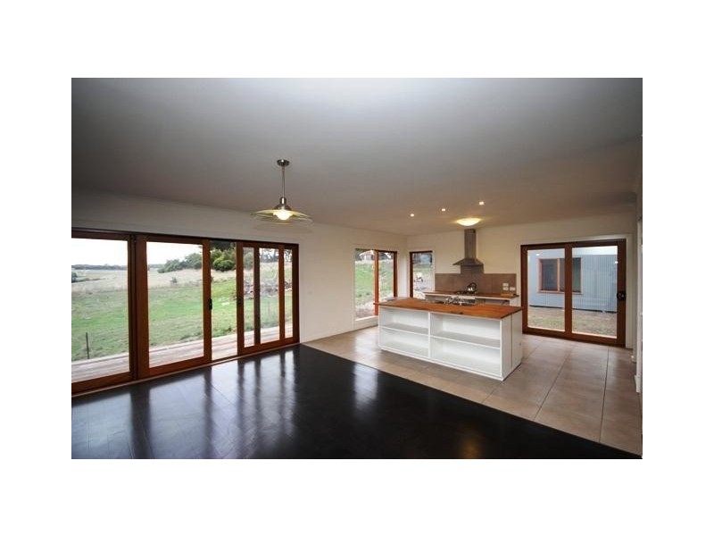 125 Plummers Hill Road, Woodford VIC 3281