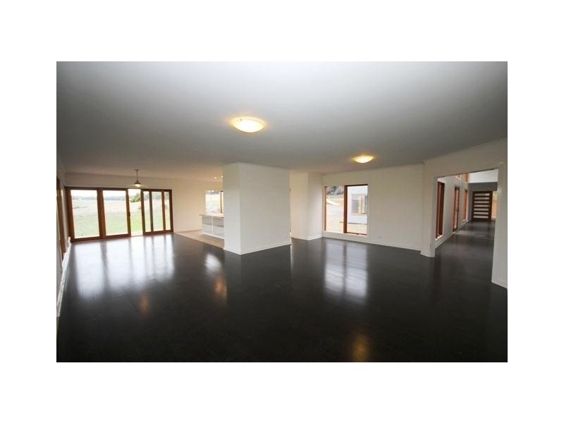 125 Plummers Hill Road, Woodford VIC 3281