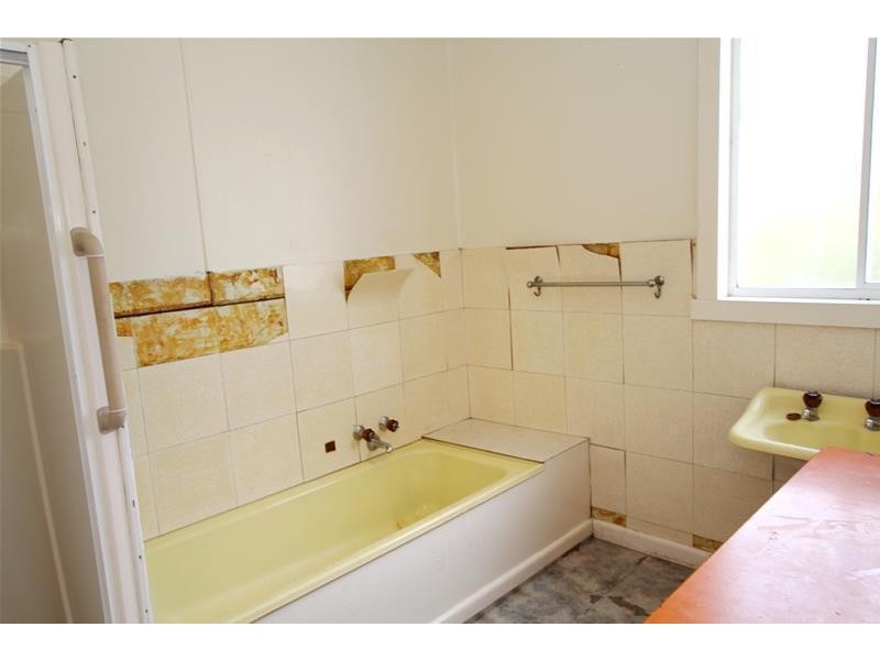 42 Hyland Street, Warrnambool VIC 3280