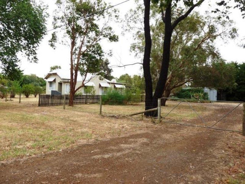 27 Ritchie Street, Caramut VIC 3274