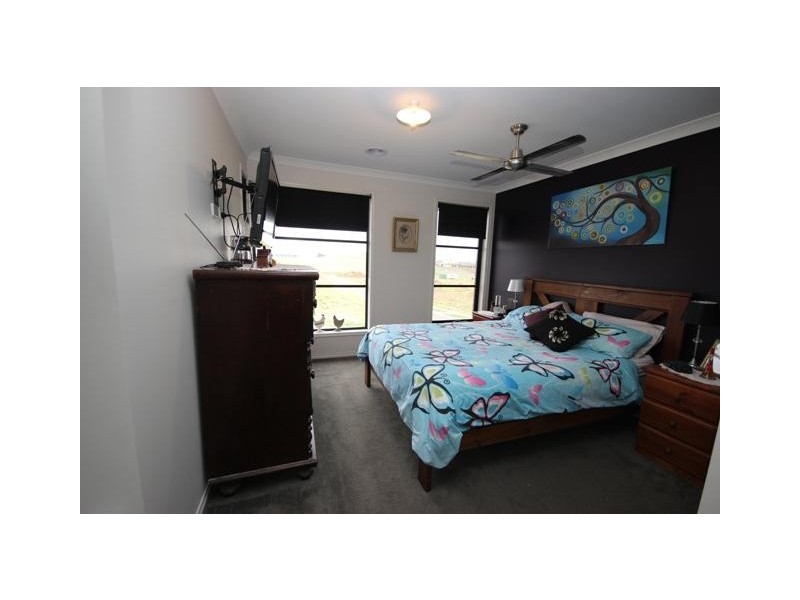 22 Deverell Way, Warrnambool VIC 3280