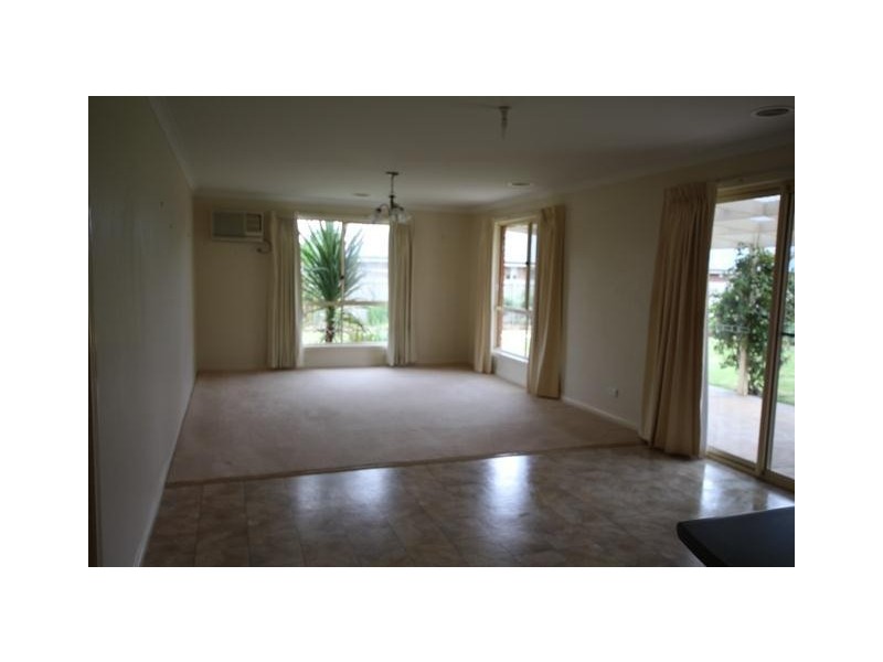 13 McVicar Street, Koroit VIC 3282