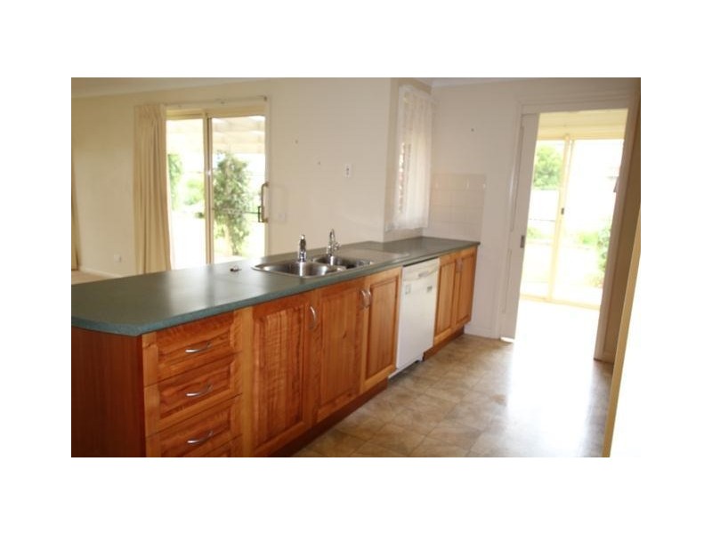 13 McVicar Street, Koroit VIC 3282