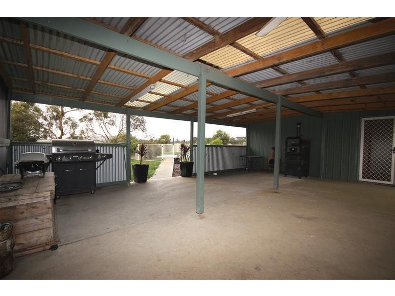 50 Le Couteur Road, Terang VIC 3264