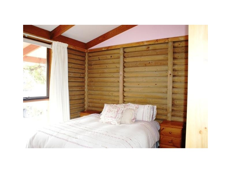 34 Anzac Avenue, Koroit VIC 3282