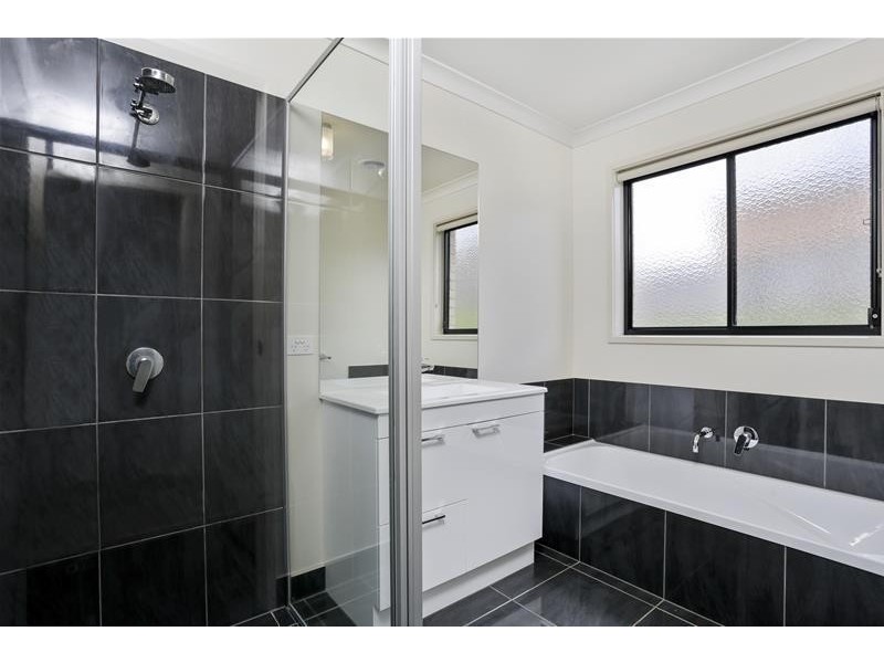 36 Dennington Rise, Warrnambool VIC 3280